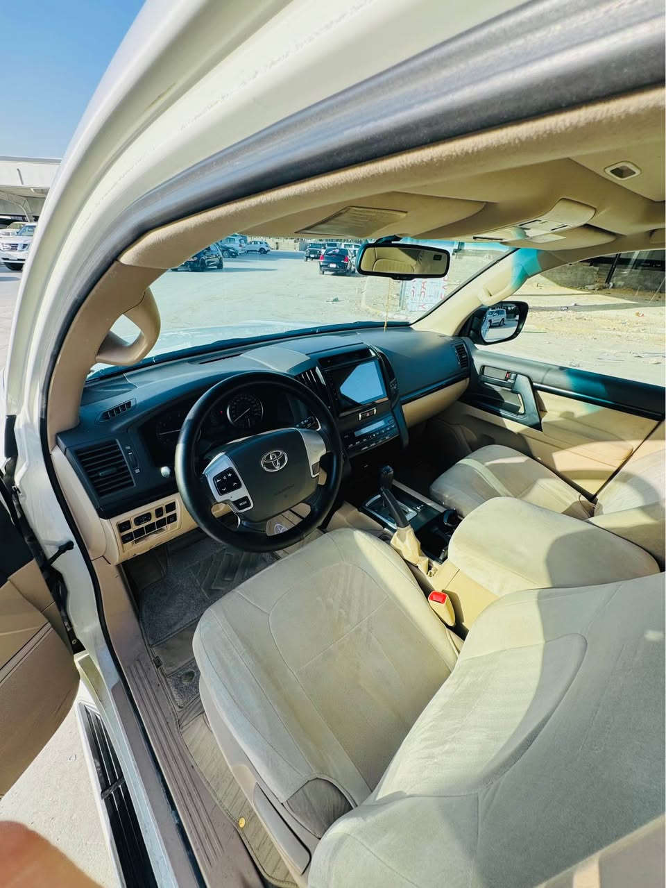 بەناوی خودای گەورە
تۆیۆتا لاندکرۆزەر 2015 GX فوول مواسەفات
سڵاید : سەلاجە : ئاوێنە کارەبا 
سوکان ڤۆلیۆم : شاشە : کامێرا 
تەبرید مەرکەزی : تەبرید لەمس 
سەیارەی ماڵی خۆمەو زۆر تازە ماوەتەوە ماشاءالله 
سەنەوی تا 2030 تازەیەو بە ناوی خۆمانەوەیە
تایەکانی تازە بۆ بەستراوە و سپێری دانەگیراوە
بێ سارد و شوخت تەنها دوو نوکی جەمەلغەکانی
پێشەوەی بۆیاخە بێ ناوگرتن 
گێڕو مەکینەی بەشەرت برغووی بانەدراوە 
سعری 385 و مەجال
لە سلێمانیم *********** السليمانية, العراق
