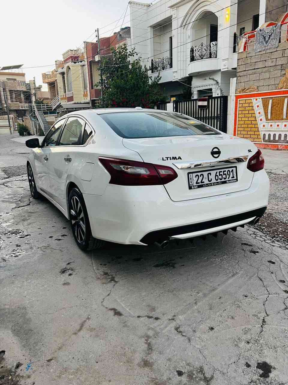 لسلام عليكم التيما S L سيارة كلش نضيفه نضافه فول وجديده 2018 بشرط گير ومكينه بالنسبة لصبغ بيها قطعه وحدة صبغ للبيع ومراوس رقم شمالي فقط سعر 119$ وبيها مجال عنوان كلار لتواصل خاص ورقم ***********
