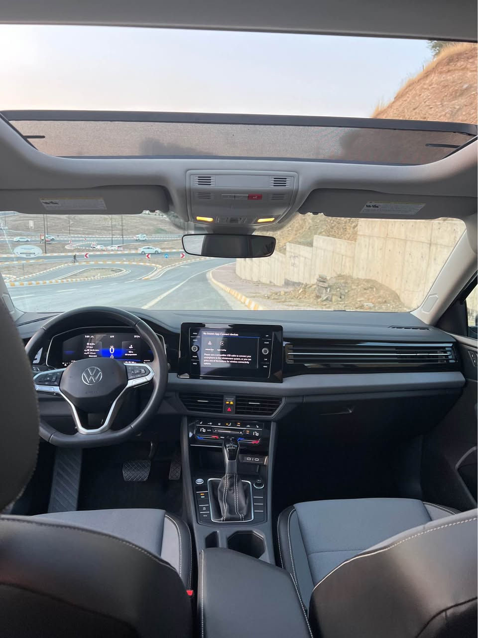 Volkswagen jetta 2025 SE +
تەنها 10,000 ڕۆشتوە  وەک سفر وایە 
پانۆراما
لایت پێش و دوا LED
ڕادار کروز کۆنترۆڵ  ڕاداری پێش و دواو لا تەنیشت 
کامێرا 
وایەرلێس چارج 
برێک بەسمە ئەوتۆ هۆڵد و ستار ستۆپ 
شەغال بەسمە  ( دوو بەسمەی خۆی لەگەڵە )
شاشەگەورە گێچ ئەلکترۆنی
تەبرید مەرکەزی و تەبرید لەمس
کوشن جلد وکارەبای و کوشن گەرم 
زۆر مواسەفاتی تر 

بۆنیتی بۆیاخە چەمەلەغی سەکنی لەسەر یەک پەڵە گۆڕاوەو بۆیاخ کراوە چەمەلەغە بیلادیەکەی ماوە و لەگەڵیەتی چاک ئەکرێتەوە پەڵەیەکی ئەبێت بە بۆیاخ   هیچ ناوگرتنی نیە شانسی شوختی نیە 
ئێرباگی شان و سوکان بیلادی بۆ داندراوەتەوە هەموو پارچەکانی لایت و دەعامی و ڕادێتەر هەمووی بیلادیە بە شەرتی هەموو فەحسێک بچوکترین نوقسانی نیە ماڵی دۆستە چاڵ و شوختی نیە

نرخی : 180$ معامەلە
*********** السليمانية, العراق
