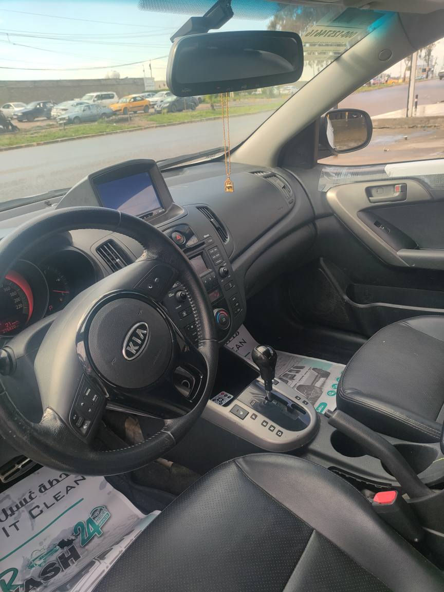 السلام وعليكم
#للبيع سيراتو موديل 12..فول مواصفات 

بصمه +سلايت +تحكمات + بصمه ابواب 

تحويل موجود او وكاله 
ضرر صبغ عام 
#سعر 78 

*********** موصل, نينوى
