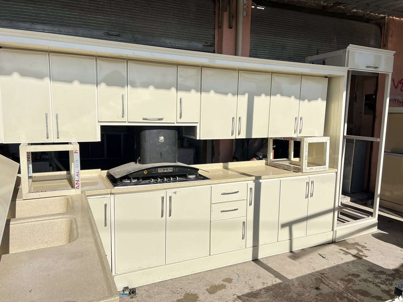 كونتر لبيع نظيف كامل مرمر مع طباخ وساحبه 7قطع ***********
