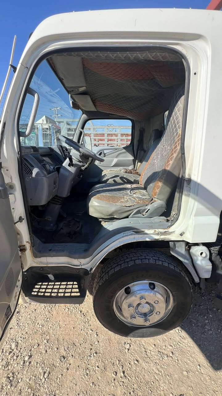 كنتر للبيع موديل تسعة مكينة جديدة شاص مكفول فيها باب صبغ العنوان باب الحلة الاتصال ***********
