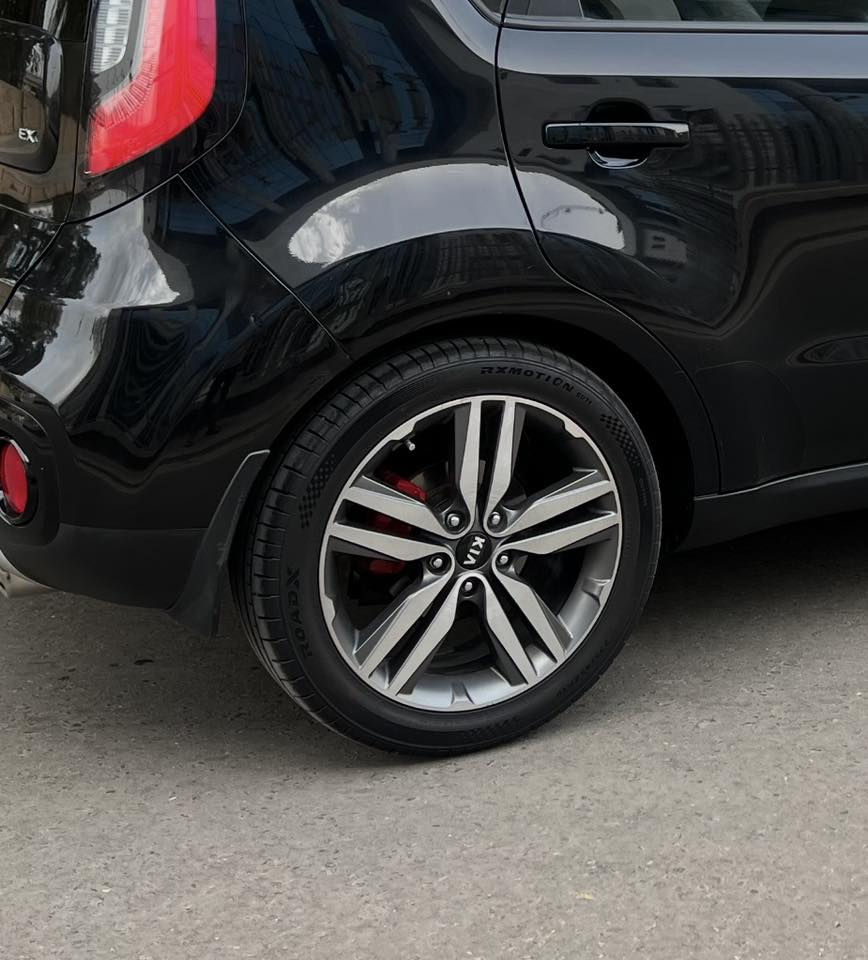 تخم ويل كب كيا صول حجم 18 اصلي شركة مكفولات لا عواج ولافطر ولاشخوط مشدود بيهن تخم تاير نظيف 
السعر 450 الف وبيهن مجال 
مكاني كربلاء الانتفاظة الاولى للاستفسار ***********
