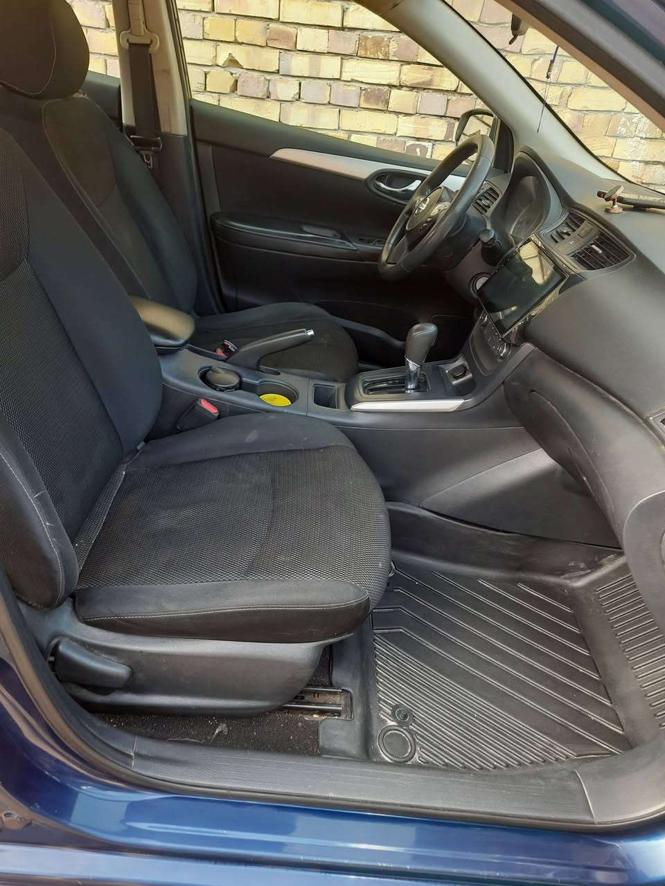 السلام عليكم نيسان سنترا وارد امريكي موديل 19 السياره جاهزه من كلش بسمي مكام العماره السعر 110 ***********
