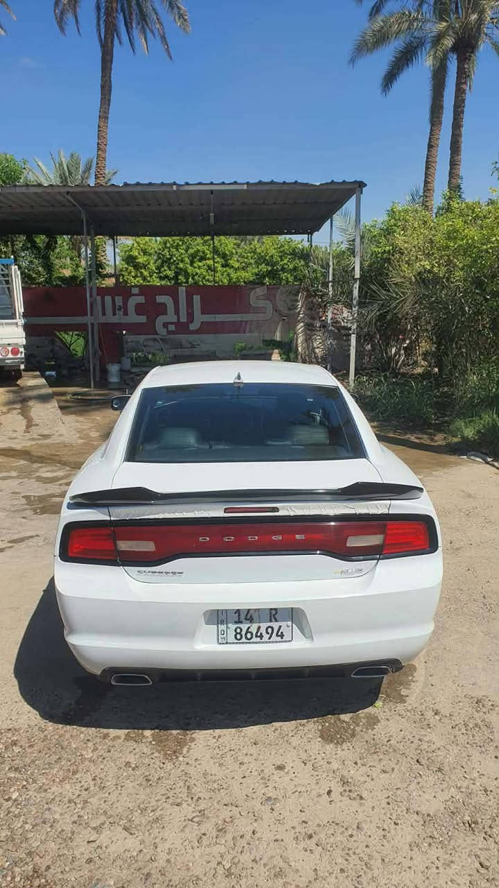 جارجر للبيع م ١٢بيه ثلاث قطع بدون دواخل رقم بصره بأسمي السعر  ١٣٥وبيه مجال حك الجيه ***********مكاني حله بيع فقط
