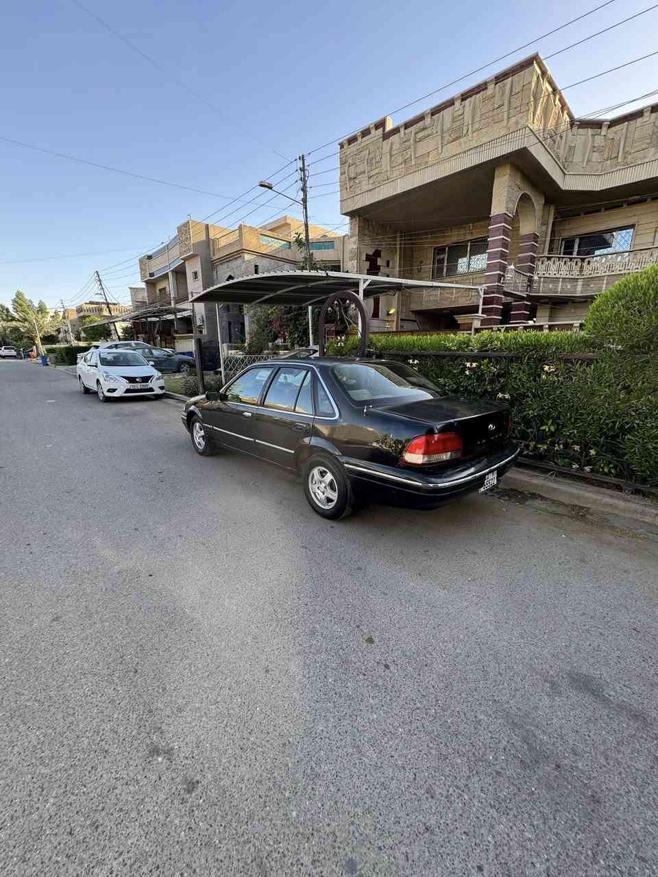 السلام عليكم سياره برنس موديل1996  محرك كير حداديه دواخل جديده شاشه أصليه. كل كهربائيات كله شغاله وجديده على ايده من مستورده تحويل مباشر الشراي السعر37 وبيه مجال الشراي يتصل ***********
