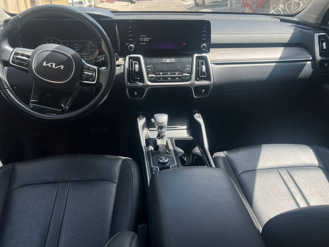 موديل 2023
ماشيه 25 الف 
سياره امريكي موضح الحادث من ضمن الصور 
السياره رقمها بغداد رقم الجديد 
السياره جديده 
سياره جلد 
كشنات كهرباء 
جنطه كهرباء 
درايف مود 
بانوراما 
كشنات منفصله 
حجم المحرك 2500 تيربو 
مكان السياره الدوره 
السعر 250 وبيها شويه مجال للشراي 
***********
