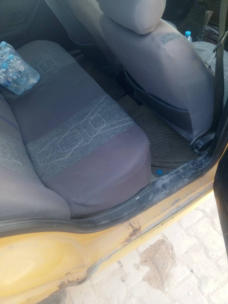 سلام عليكم 
سياره بيجو بارص موديل13محرك وكير سليمات تبريد شغال السياره بديهة شوف العين للعلم السياره عليهة قرامه وهيأة مليون رايدهة 17ومالي علاقه بلهيأة والقرامه رقم التلفون*********** البصرة, العراق
