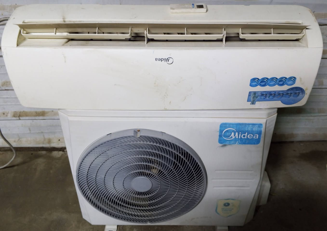 ⚜️ نبدء النشـ♕بذكر ﷲ♕ــر
⚜️  سبلت 2 طن ميديا تدفئه تبريد شرط شغل

⚜️  كامل ملحقات سخدام موسم واحد 

⚜️  جهاز كلش نضيف ضمان شهرين علا فحص

⚜️ المكان حصوه حي عداي

⚜️ للاسفسار الاتصال ***********
