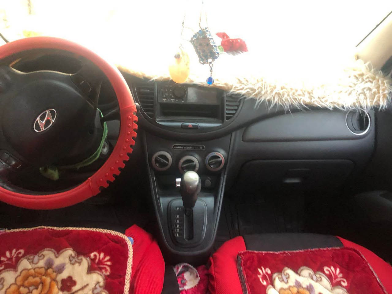 هونداي i10 سياره جديدة من البيت إلى المدرسه ماشيه 64 ألف السعر 80 وبيه مجال وباقي التفاصيل ع هذا الرقم *********** البصرة, العراق
