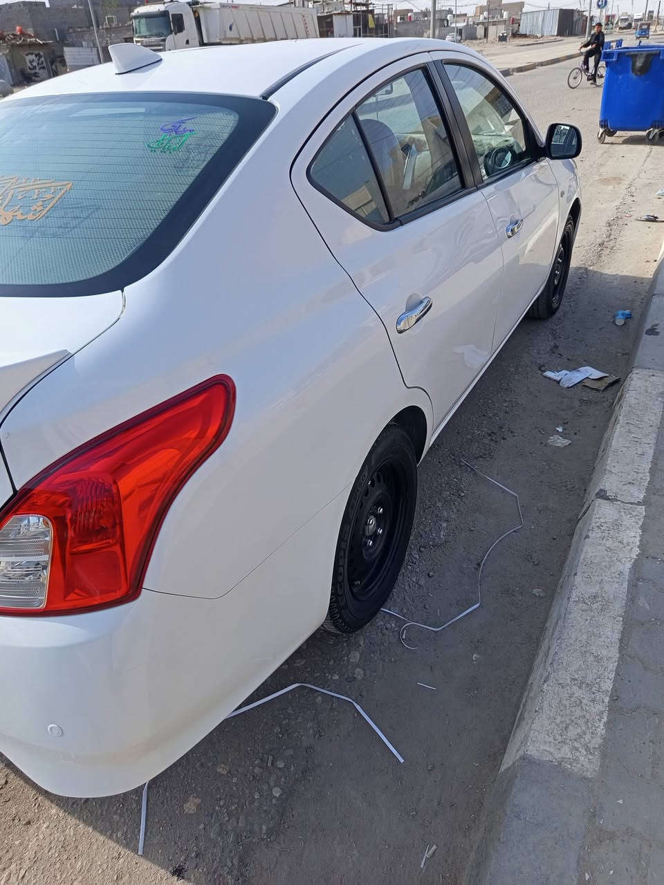 نيسان صني هندي 24لبيع سعر 123عنوان بصره ***********
