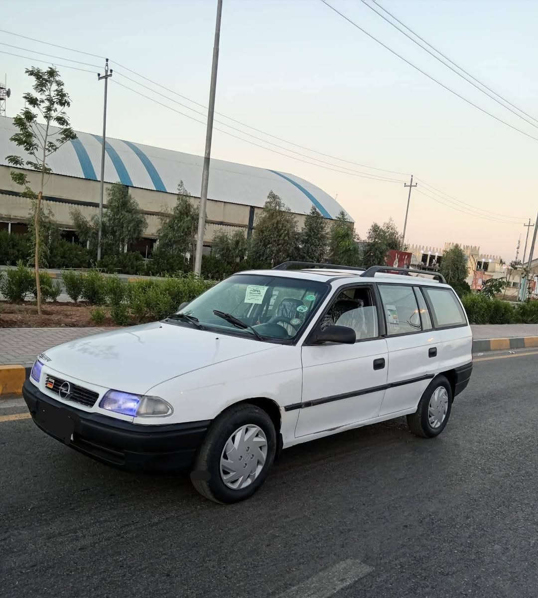 للبيع✅ السعر 57 وبيها مجال
اوبل استرا حجم 16
موديل 96 مشروع وطني
رقم بغداد دولي باسمي اني الشرعي سنويه عضم إلى نهاية 27
هزه جديد صارلها اقل الشهر شرط الوكاله والتحويل
🆕
محرك كير شرط
 مكفوله من ضربه
باتري جديد
تاير 4 جديد
كهربائيات كلها شغاله
دوشمه جديد
جام اربع عادي
قفل مركزي ع الريمونت
 طخم وكلج كلو جديد صارلو شهر
 بلكات وفلتر وفيتبم جديد
سياره مصروف عليها
✅ملاحضة
تصليح دوسات ودواير وفتحت سلايت السقف سبب خيسان فقط الباقي كلو بلادي وجديد 
✅
مكان السياره موصل الجانب الأيمن
***********
***********
