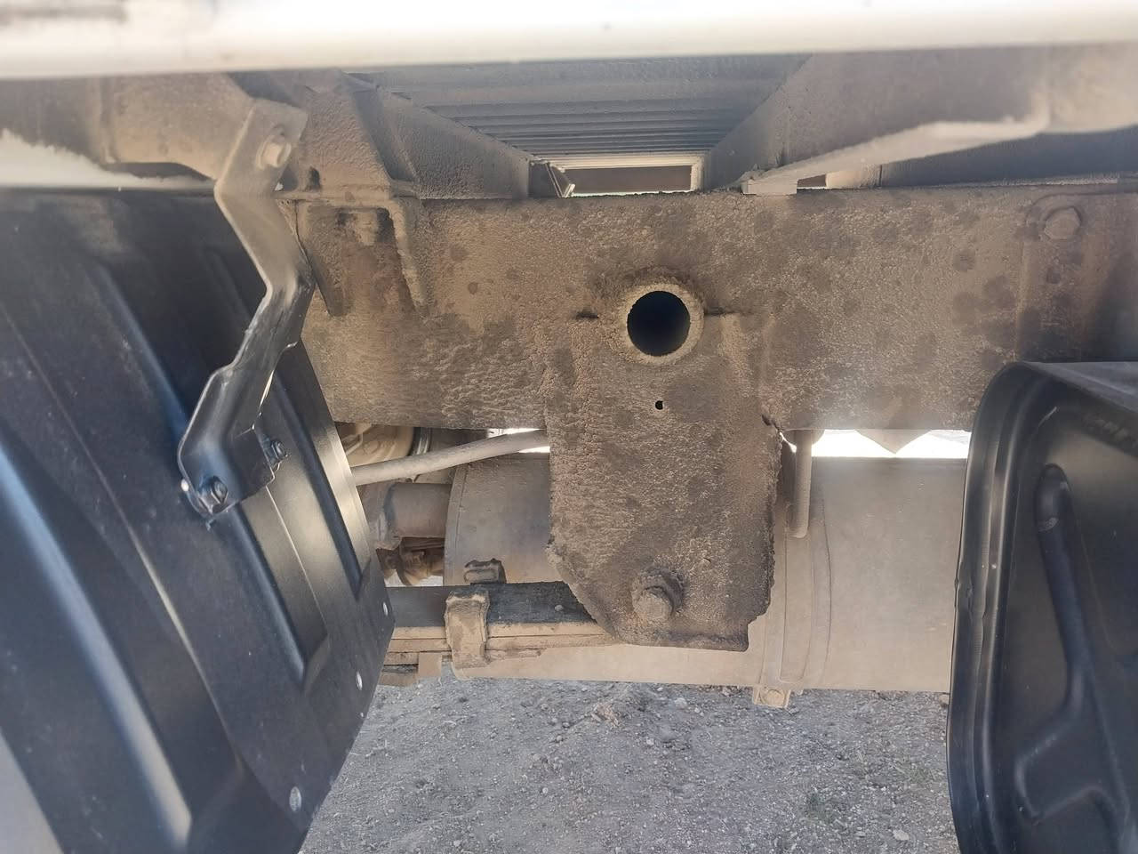 السلام عليكم ورحمة الله 
كيا حمل للبيع موديل ( ٢٢ ) سيارة مكفولة من كل عيب ، مكينة ، شاصي ، كشر ، كاملة المواصفات ، تبريد ثلج ،  ماشية ١٣٠ الف ، رقم بغداد ، تحويل مباشر ، 
للإستفسار الاتصال على ارقام صاحب السيارة :
***********
***********
