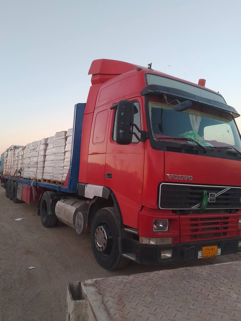 السلام عليكم فالفو موديل 2000/كفاله عامة تبريد تتفئة كير مكينه اكسن خير من الله تحويل مباشر الراس تخم تاير وال عربانه فوك النص عمر/كهربائيات كله شقاله/مكان واسط العزيزية/السعر 180 وبيها مجال حك الجيه ‏‪***********‬‏
