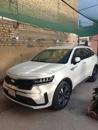 سورنتو ٢١ خليجي  ٧ راكب  محرك ٦. سلندر  تبريد ٣. قطع  ماشية ٧٣ الف تخم...