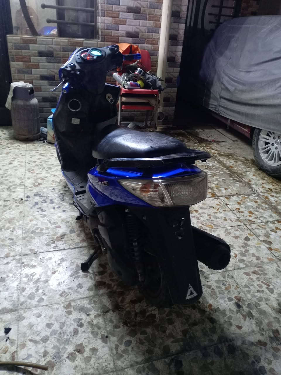 السلام عليكم سكنس فحل كابريتر   تجي اشغلها وتشوفها وتقتنع بس بيها نقص كابريتر تعبانه فقط كهربائيات كلها شغاله مكينه خرسه شلعه معدل السعر 550 وبيها مجال مكاني شارع فلسطين رقمي ***********
