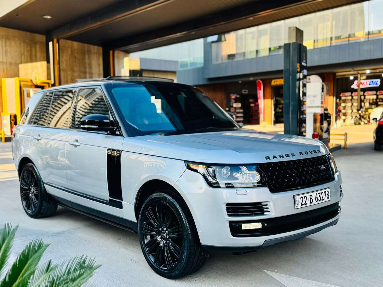﷽
RANGE ROVER VOGUE 2013 
▫️رانج رؤڤه ر مؤديل 2013 ڤؤگ ئوتو بايوگرافي
🔹مواصفات خليجي وكالة شريكة سردار✅
🔹 فول مواصفات مواصفات بلاك زمان دولي

◻️محريك V8 5.0L تمانية سلندر سوپر جارج مرغوب
🔹گير و محريك بشرط فحص
بدون صوت و بدون صرف بدون خلل
🔹ماشية  109 الف حقيقي

◻️ سيارة مكفولة كفالة عامة بدون صبوغ  
🔹سيارة جديد حيل حيلوة نضيفه 📦

◻️مواصفات فول اوتو بايوگرافي معروفة
🔹{ بصمة - پانوراما - داخل كريمي - رادار -  دوسات كهربا - خمس كاميرا - ثلاجة -  صندوق شفت - باب صحب - كشنات DVD - كشنات تتفيئة و تبريد - كشن مصاج - كشن و ستيرن خزن - ستيرن تتفيئة - بغاغ لايت - مراي شفت - تبريد مركزي - بعد }

◽️اربع تاير ويل جديد ويل بلاك
🔹دبل و جوبليسات كل بشرط
🔹سيارة شرط بدون اى نواقص گير و محرك و حدادي و كاهرباى كلة بشرط
🔹سنوي و رقم و هزة جديد سنوي بأسمي
🔹 نفسي يوم / تحويل و كاله حاظر
🔹 مكان_🌆 سليماني

◽️سعر_ 248$ 🔐🔥🔥
◽️موبايل_ *********** ::: ***********
____________________________________
