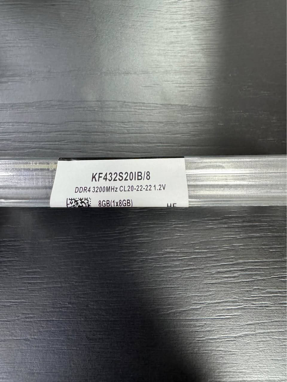 ⚡ أهم المواصفات والميزات:
• النوع والحجم: رام DDR4 بحجم 8GB مخصص لأجهزة اللاب توب (SO-DIMM).

• السرعة والتردد: يأتي بتردد عالي 3200MHz لضمان أسرع نقل للبيانات واستجابة فورية.

• توقيت ممتاز (Latency): يدعم توقيت CL20-22-22 المتوافق والمستقر مع المعالجات الحديثة.

• التوافق الكامل: يدعم معالجات Intel ومعالجات AMD بكفاءة تامة وبدون أي مشاكل توافقية.

• كسر السرعة التلقائي (Plug N Play): يتعرف على أقصى سرعة يدعمها اللاب توب تلقائياً بدون الحاجة للدخول وتعديل إعدادات الـ BIOS.

• استهلاك طاقة منخفض: يعمل بفولتية 1.2V  ليوفر في استهلاك بطارية اللاب توب ويقلل من الحرارة.

• الحالة: جديد تماماً (مغلف بالعلبة الأصلية من الوكالة بنسبة 100% كما موضح بالصور).

• التوصيل: متوفر خدمة توصيل 

💰 السعر: 50,000 دينار عراقي فقط! أربيل, العراق


**إذا كنت صاحب هذا الإعلان وتريد حذفه لأي سبب، رجاءا أرسل رسالة إلى الدعم الفني**