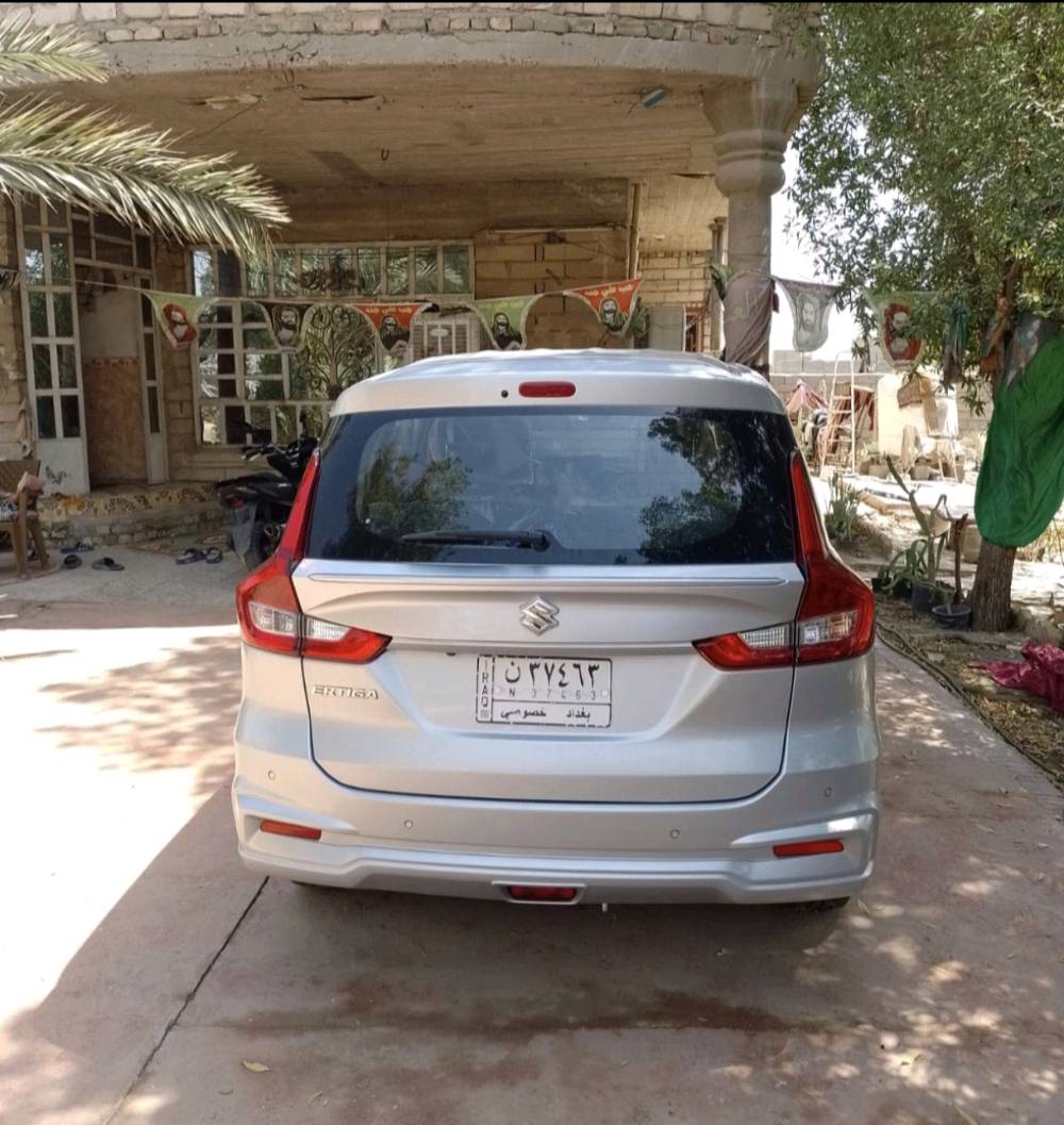 سلام عليكم
 سيارة سوزوكي ارتيجا للبيع مكفولة السيارة تتعب تكول عليها جديده ماشيه 4000 اخت زيرو السع150 ورقة وبيه مجال مكاني بغداد رقم ***********
