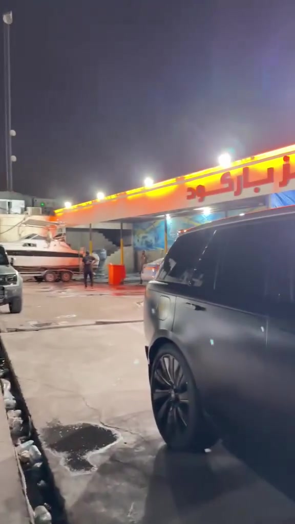 محطه باركود لغسل سيارات لايجار الموقع البصرة شارع الوفود الاتصال على الرقم التالي ***********او ***********
