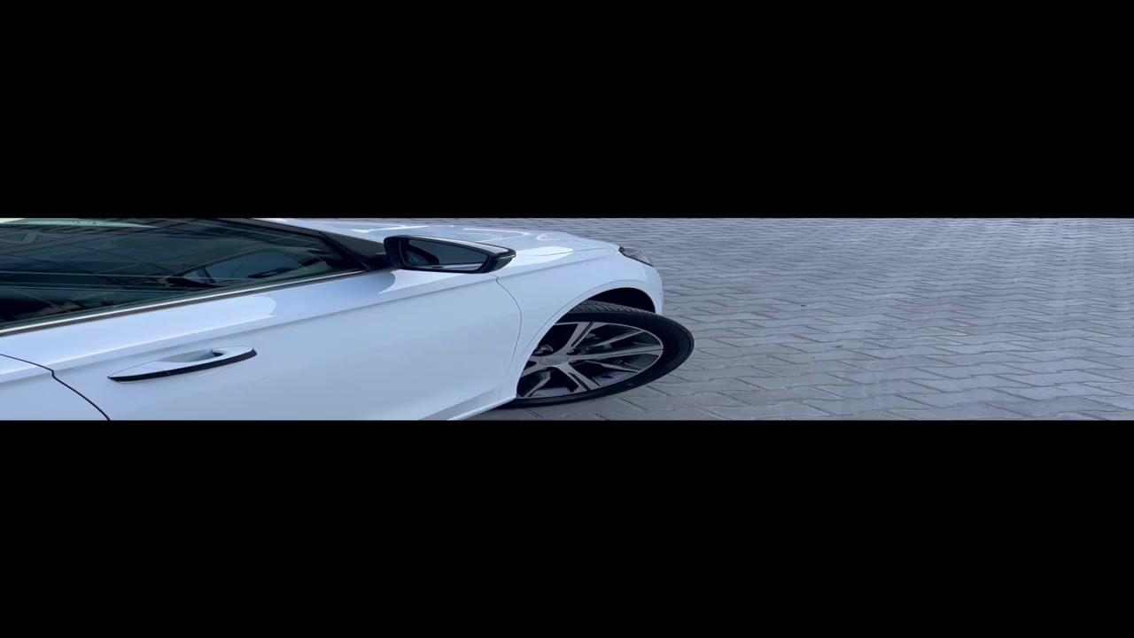 جيلي ام كراند 2025 فول مواصفات 
فتحة  سقف 
وشاشة  حجم كبير لمس  تفاعل سريع جداً  حجم 15 تدعم كار بلاي

اضائة LED امامي وخلفي متصل بالكامل زنون بلادي 

گير AT 6 سرعات 
ويل 17 كروم
عدادات رقمية دجتال 
كاميرا وحساس خلفي تفاعلي 
تشغيل عن بعد  
تنزيل  وتصعيد جام عند بعد 
مري شفط
كراسي جلد بالكامل
مقعد السائق كهرباء 
تحديد مسار 
مثبت سرعة 
جام السيارة كلهن كهربائي 

للأستفسار او التواصل 
***********
