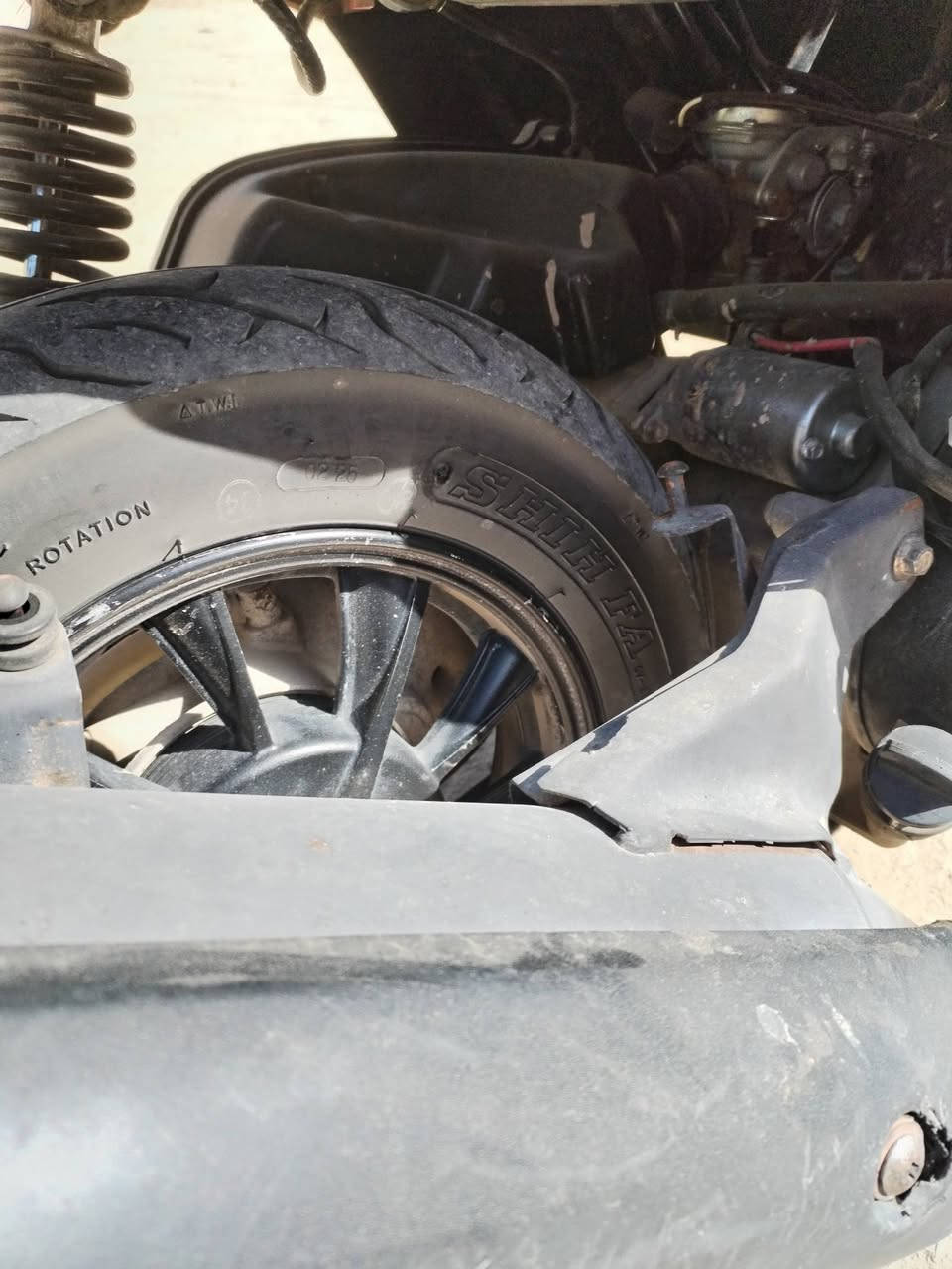 سلام عليكم ماكس مضلع للبيع مديل 2021. شغاله. سلف هندر.. المكان نجف قضاء المشخاب. سعره 250 وبيه مجال قليل. هذا رقمي ***********. قفله 200. نهايه
