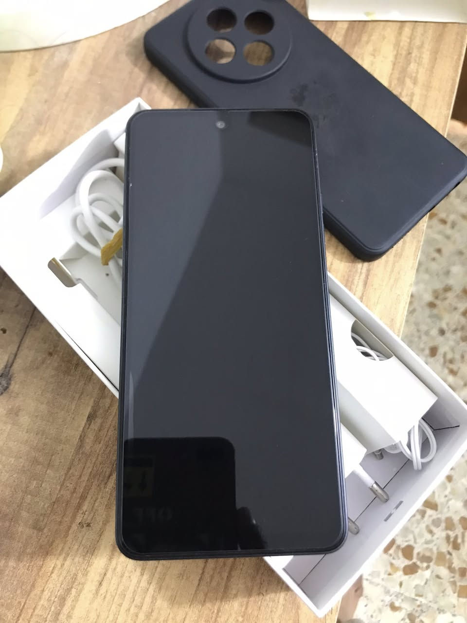 سلام عليك موبايل البيع قبل 20يوم من شتريده جهاز جديد شاحنه سماعات كرتونه كامل مكمل اسم جهاز موجود بل صوره ذاكر 256
اني مشتري 250 والله  قيم وخذ يرضه الله
عنوان نجف حي عسكري مدارس


**إذا كنت صاحب هذا الإعلان وتريد حذفه لأي سبب، رجاءا أرسل رسالة إلى الدعم الفني**