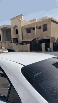 إعلان قطعة أرض للبيع – اليرموك

قطعة أرض مميزة جداً للبيع في حي اليرموك
المساحة: 600 متر مربع
الجبهة: 20 متر
الموقع: قرب 4 شوارع رئيسية – موقع نادر واستثماري بامتياز

✔️ تصلح للسكن أو الاستثمار
✔️ موقع مفتوح وسهل الوصول
✔️ منطقة راقية ومطلوبة
✔️ فرصة لا تتعوض لمن يبحث عن التميز والمساحة الكبيرة

📍 اليرموك – موقع استراتيجي وقريب من جميع الخدمات

للاستفسار والمعاينة:
داركم للتطوير العقاري
📞 ***********

#قطعة_ارض_للبيع
#اليرموك
#فرصة_استثمارية
#عقار_بغداد
#داركم_للتطوير_العقاري
