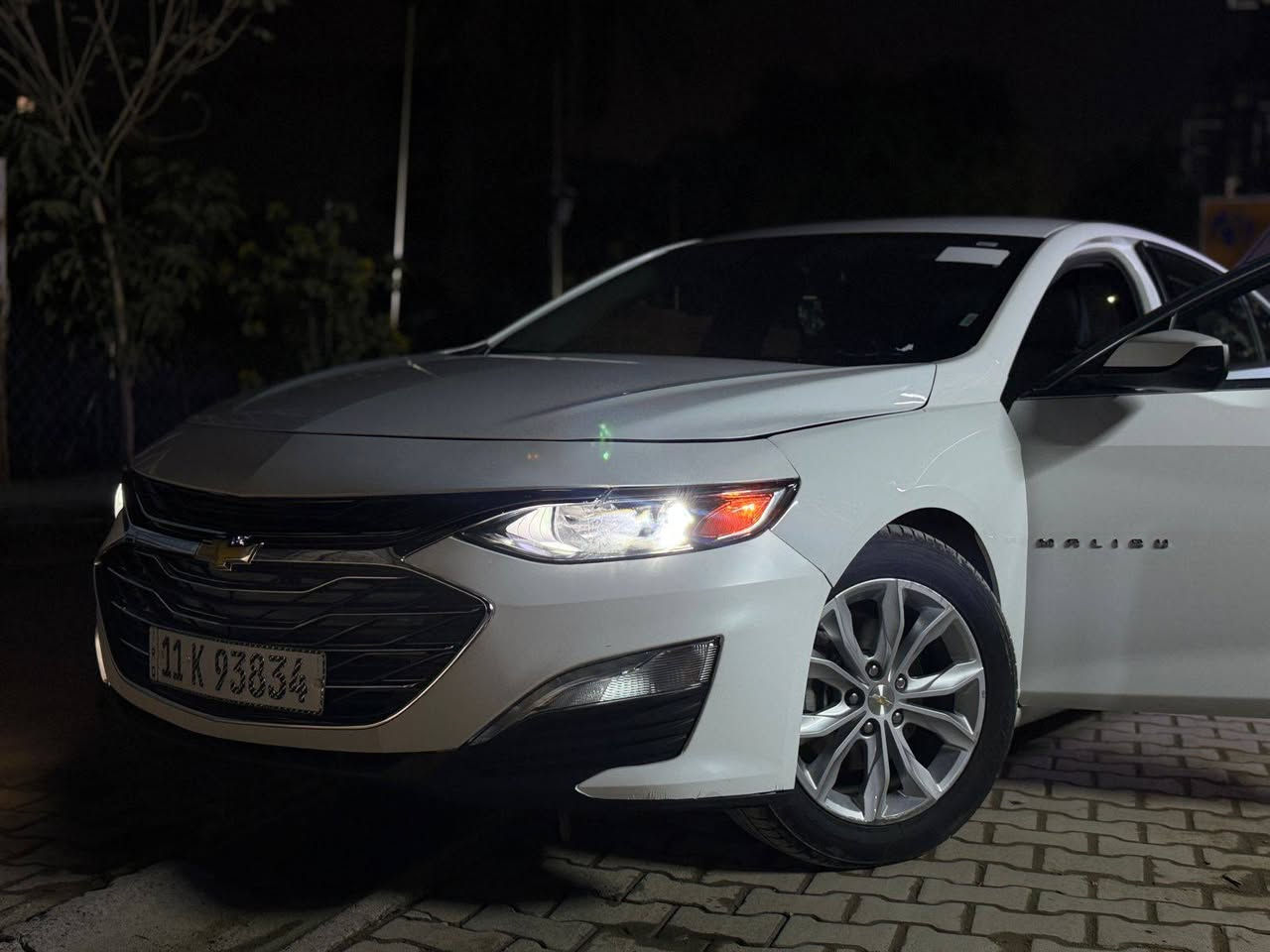 سلام عليكم... 
ماليبو 2023 للبيع 
ارخص سعر بكل العراق 👇
مواصفات LT
ماشيه 47 الف K/m⁉️
السياره جاهزه متحتاج ولا ربع 
المواصفات💥
شاشه ✅
كامره خلفيه✅
رادار امامي وقوف ذاتي عند الحوادث ✅
مقاعد اماميه تدفئه✅
مقاعد كهرباء✅
بصمه ✅ 
كروز سرعه✅
تحديد مسار ✅
شاشه تدعم الابل كار بلاي + الاندرويد اوتو✅
نضام توقف المحرك التلقائي لتوفير الوقود✅
هاند بريك كهربائي✅
تبريد مناخ قطعتين بيانو ✅
محرك 1500 T✅
تشغيل عن بعد ✅
السياره جداً نضيفه وماتحتاج صرف ابد 
السنويه والهزه 2030 
باسمي تحويل ثاني يوم
الكير + المحرك + كهربائيات كفاله
حادثها مرفق بل صور👇
الضرر 
جاملغات امامي + دعاميه اماميه تبديل 
جاملغات خلفيه + جنطه + دعاميه خلفيه 
مصلحه يم علي الكردي
مرشوشه كلير فقط توحيد لون لا اكثر 
سعرها 121 وبيها مجال جدا بسيط حك الجيه وماكو ماليبو بهيج نضافه بهل سعر مستحيل 
رقمي 👇
‏‭0773 833 1282
