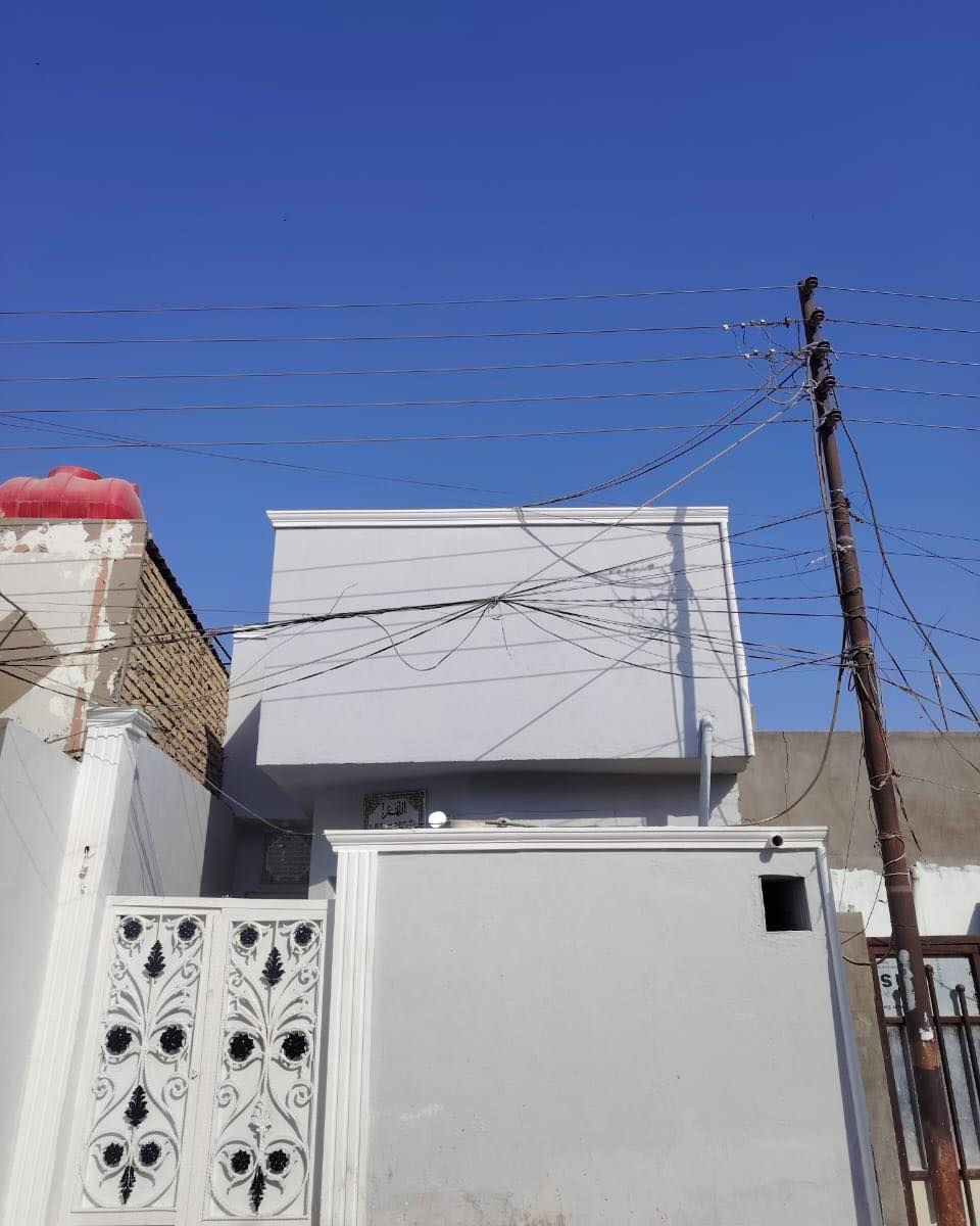 مكتب اياد اعلان عن دار للبيع او مراوس حي الوفاء  100م طابق واحد النجف الأشرف 
🧿اللهم صلِ علىٰ محمد وآل محمد 🧿 
🇮🇶تواجدكم وتفاعلكم معنا نبقى متميزين بحضوركم اترك لك بصمه تفاعل او تعليق وشاركنا رايك مكتب اياد الاسدي للعقار 

التفاصيل:عندك عقار للبيع او مراوس دار قطعه ارض مرسله مكتب على رقم ☎️مكتب المساحه 100م
- الطوابق: طابق 1غرف نوم صاله استقبال مطبخ 
- 1غرف نوم صاله استقبال مطبخ صحيات 
- ⁠

- الموقع:حي الوفاء شارع 10💵السعر مناسب جداً 108مع المجال 
- 

التواصل:مكتب اياد للعقار ☎️

- مكتب : ***********/***********☎️
- العنوان: حي السلام شارع المكاتب او شارع ابو دجاج قرب شارع مستوصف 

هذا الإعلان يظهر دارًا فاخرًا للبيع، مع تصميم عصري وتصميمات أنيقة.مكتب_اياد  _للعقار  بيع شراء عقارات
اكسبلور عقارات اكسبلورexpIoreعقارتي العراق لايكات نجف دعوة بغداد  مشاهدات  لايك  دعم مكتب اياد للعقار النجف
