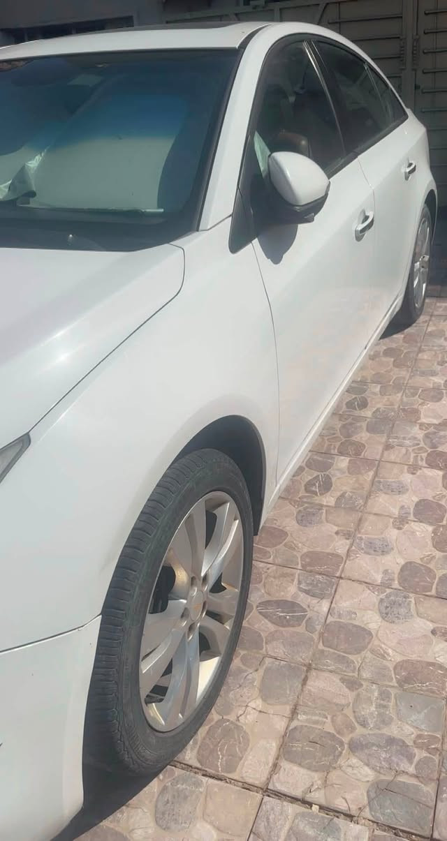 شوفرليت كروز 2016 خليجي شركة المنصور
فول موصفات LTZ    1/1
السعر ٩٥ وبيه مجال بسيط
سلايت 
5 بصمات 
5ويل كب حجم 17  
کیر اوتو +عادی
كشن جلد رصاصي
داخل لونين قرميد  وسود
شاشە 
کامیرە دوارة
رادار جانبي
نقاط عمياء 
حساس خلفي
حساس تايرات
شاشة اعطال
تحكم ستيرن جهتين
كروس سرعة
4 دسك+ABS
ليد امامي
يدات نيكل
كير ومحرك وتبريد شرط
حجم المحركً  1800  
سيارة ماشيه ٦٣ الف كيلو
شرط التحويل السيارة بأسمي
رقم بغداد 
بدون صبغ فقط طخطخات بسيطه
مكان السيارة بغداد حي القادسية
للاتصال *********** وات ساب
البيع نقد فقط بدون احراج

