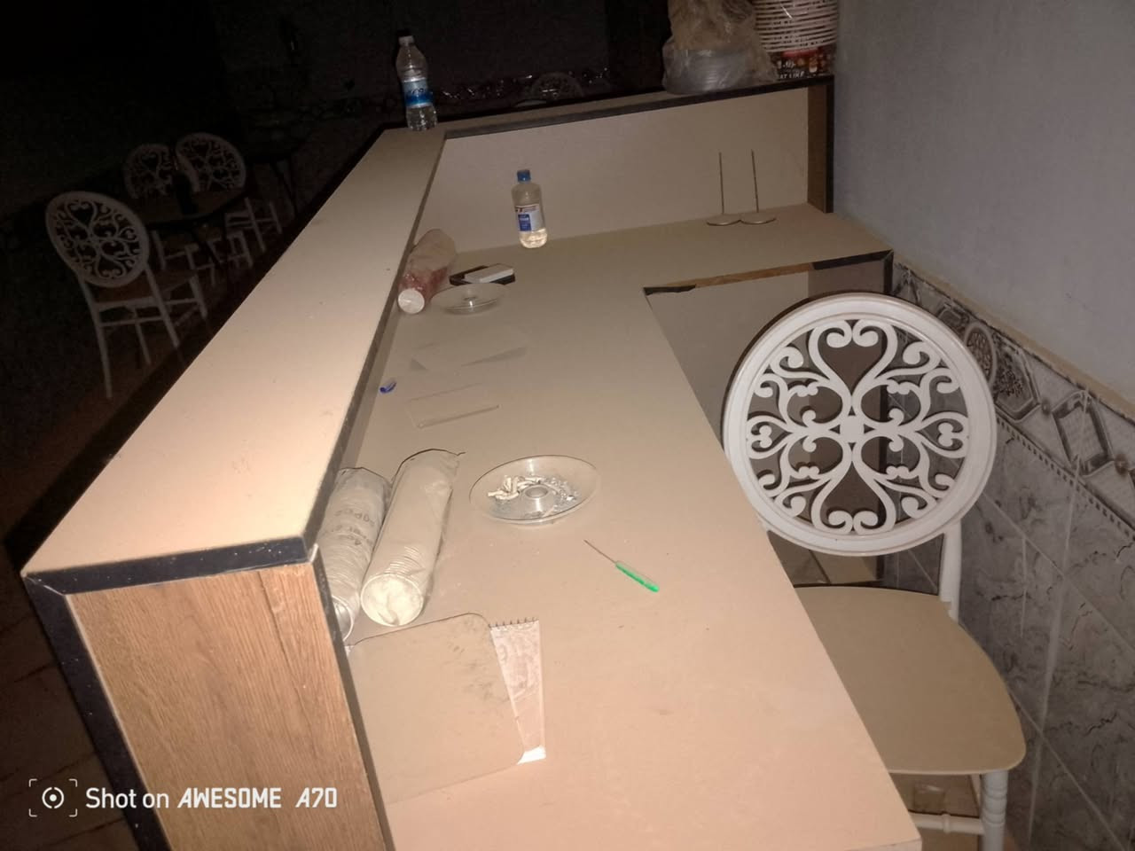 اغراض مطعم للبيع 
الاسعار بيهم مجال 

فرن البيتزا 500 
شواية الكص 225
كرل 250 الف
مثرامه 200
قلاية الفنكر 350
عجانه عشره كيلو 150
ميز ستيل مترين 150
ميز ستيل متر 75
تخته 10
ميز حديد 65
ميوز طعام 45 مع 3 كراسي
ميز كاشير 150 والياخذ الغراض شلع اله كل النواعم هديه
الشراي يتفضل على الخاص لطفاً


**إذا كنت صاحب هذا الإعلان وتريد حذفه لأي سبب، رجاءا أرسل رسالة إلى الدعم الفني**