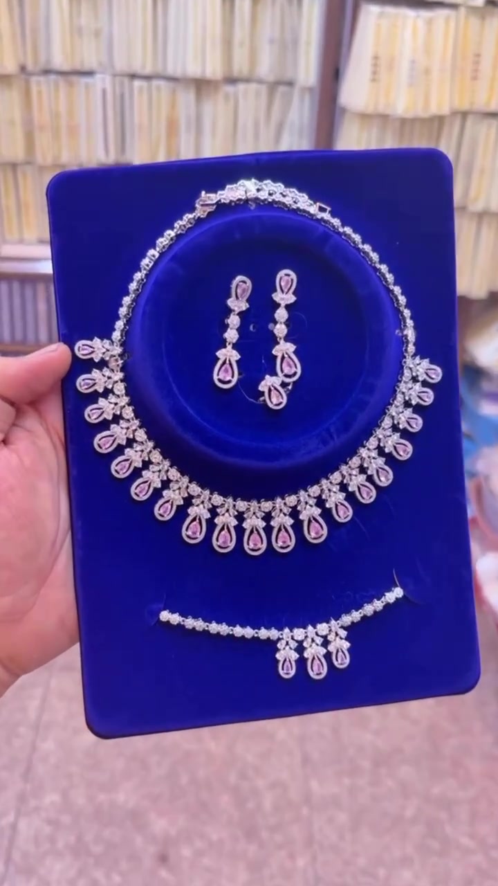 سيت زاركون أصلي

لأن الفخامة تبدأ من التفاصيل 💎🤍

سيت زاركون أصلي بتصميم راقٍ ولمعان يخطف الأنظار، مناسب للمناسبات والإطلالات الراقية ليمنحكِ أناقة لا تُنسى ✨

💎 زاركون أصلي عالي الجودة
💎 بريق فاخر ولمعة مميزة
💎 تصميم أنيق وعصري
💎 هدية مثالية لمن تحبين

كوني نجمة كل مناسبة مع أجمل موديلات Girly 🌸

📩 للاستفسار يرجى مراسلة الصفحة
📍 تكريت - مجمع العقيق التجاري مقابل منتزه زيونة
🚚 يتوفر توصيل إلى كافة محافظات العراق

💖 لا تنسون المتابعة والإعجاب والتعليق حتى يصلكم كل جديد 💖

#سيت_زاركون #زاركون_اصلي #اكسسوارات #فضة925 #هدايا ترند Girly تكريت اكسبلور ✨💍🤍💎


**إذا كنت صاحب هذا الإعلان وتريد حذفه لأي سبب، رجاءا أرسل رسالة إلى الدعم الفني**