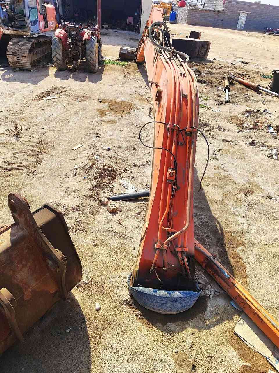 اللهم صل على محمد وال محمد للبيع اومراوس جب ياباني اصلي ابولقفل ١٤ متر يرهم على حجم ٢٠٠ و٢١٠ خفيف على الحفاره حياهم الله الشرايه الطيبين العنوان كربلاء المقدسه شارع كربلاء نجف تلفون ***********
