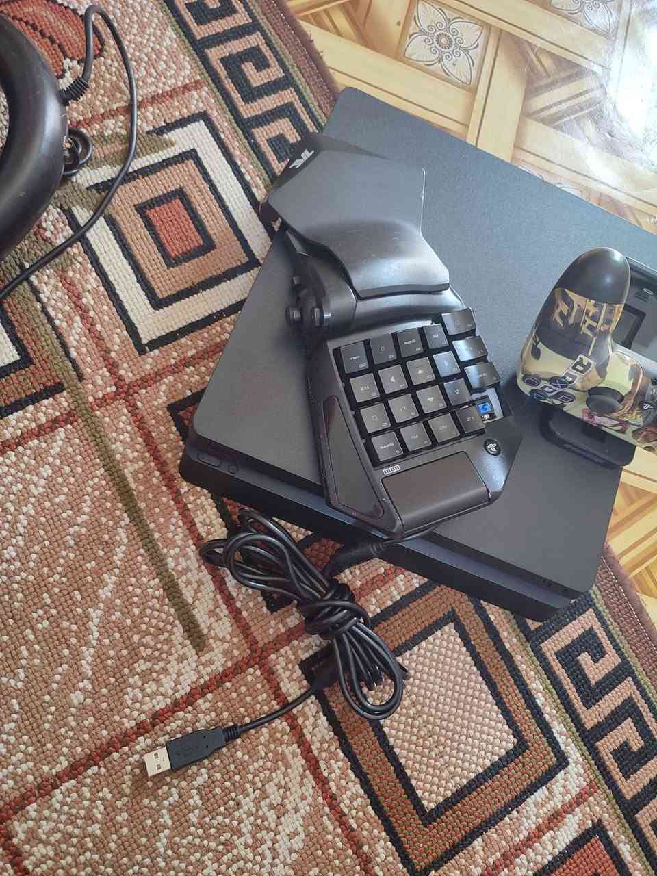سلام عليكم بلي 4 سلم مهكر نضام 9 ذاكره 1 تيره + دركسون 360 درجه + جوستك معا ستان شاحن +جوستك احترافي لسعر ع لواتساب *********** Singapore
