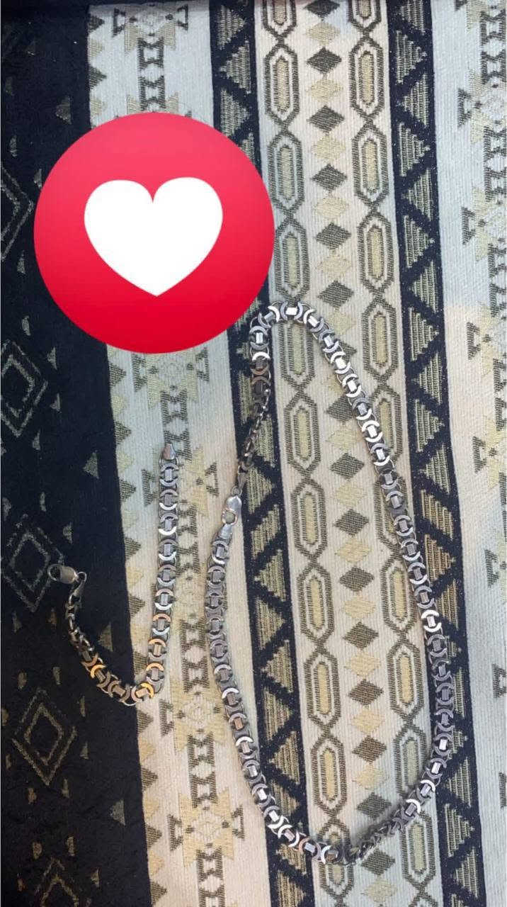 السلام عليكم فضة للبيع سعر الغرام 3500 القطع جديده الوزن كدامك وايضا سبحة كهرب روسي للبيع شرط الفحص


**إذا كنت صاحب هذا الإعلان وتريد حذفه لأي سبب، رجاءا أرسل رسالة إلى الدعم الفني**