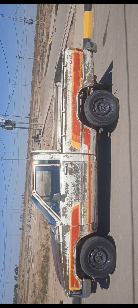 للبيع 88 رقم بغداد الماني مشروع وطني بإسمي سنوية لل27 السيارة فول نظافة فول بلاد شرط الجني تراي مفتوح محرك كروسيدا لاتنقيص ولاتبخير ولانفخ غرفة جديدة ومدوشمة تخم تاير جديد باتري جديد السيارة نص ديرة تشتغل صافية وناعمة وياهه محجر جديد. 
العنوان واسط-قضاء الحي-ناحية البشائر. 
السعر... 38 وبيها مجال حگ الجية. 
***********
***********
