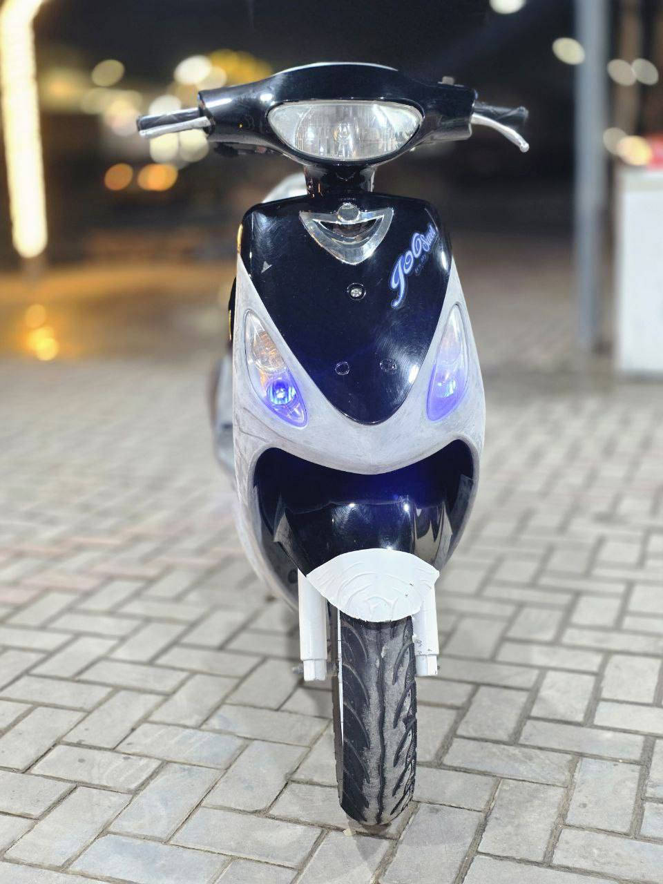 سلام عليكم شباب دراجه حاويه مامفتوح برغي بيها الشراي يتصل ***********
