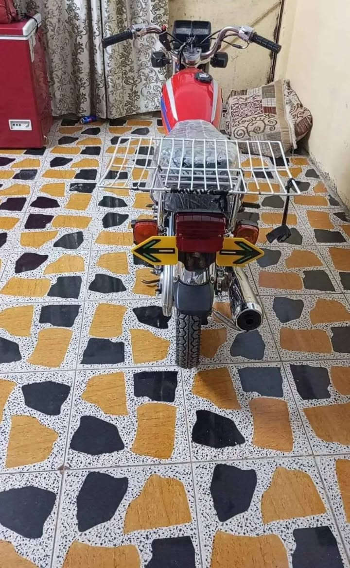 سلام عليكم يولد ايراني للبيع مكينه كفاله شاصي كفاله شرط مكينه اذا ماتاكل التبليط عاتبني دراجه كلشي شغال بيها ما عوزها شي دراجه بدون تعمير  رسعها 650بيها مجال قليل حك جيه يولد انه مكلف بل نشر رسائل لحد يجيني خاص هاذ رقم صاحبها ***********بي واتساب
***********
