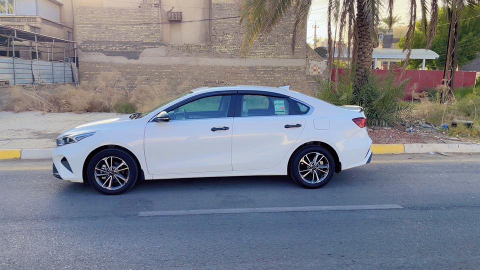 كيا سيراتو خليجية وكالة نيم للبيع 
فول عدا البصمة 
موديل ٢٠٢٤ 
محرك ٢٠٠٠ 
فتحة سقف 
شاشة كار بلي 
كاميرا خلفية 
كاميرا تسجيل امامية 
تحكم كامل استيرن 
لايت عدسة زينون 
مري طي مع اشارة 
كشنات مخمل 
كير AT 
ماشية ٤٥ KM 
اربيل سنوية بأسمي 
تحويل مباشر شرط 
بغداد الكرخ العامرية 
 قرب كراج الشرق الاوسط 
السعر 195 $$ مجال قليل جداً
***********
