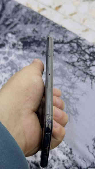 للبيع iPhone 11 Pro Max 
فول نضافه جهاز ما واصل مصلح شلع 
البطاريه مرفوعه  بدون فتح 🔋80 الل 95
الذاكره256
نموذج. A
تك سيمكارت 
كيبل شحن فقط كورتون ما موجود 
السعر 470بي مجال شي قليل 
واتس ***********
مو شراي اعبرو المنشور
