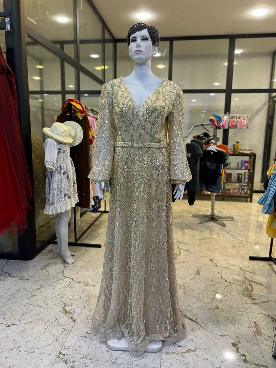 مجموعه من فساتين السهره للبيع 
السعر القطعه 40


**إذا كنت صاحب هذا الإعلان وتريد حذفه لأي سبب، رجاءا أرسل رسالة إلى الدعم الفني**