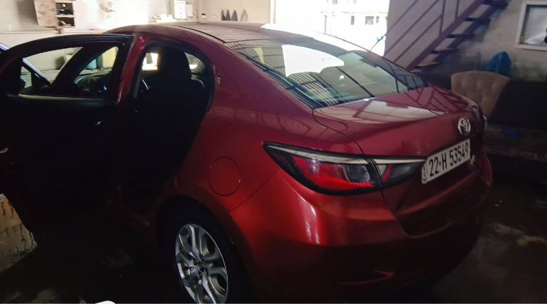 بدون صبغ فقط دوسه بيها ٣ أماكن تعديل بارد بدون دواخل ماشية ٩٠ الف km 
***********
واتس اب 
نهايته 115 قفل أربيل, العراق
