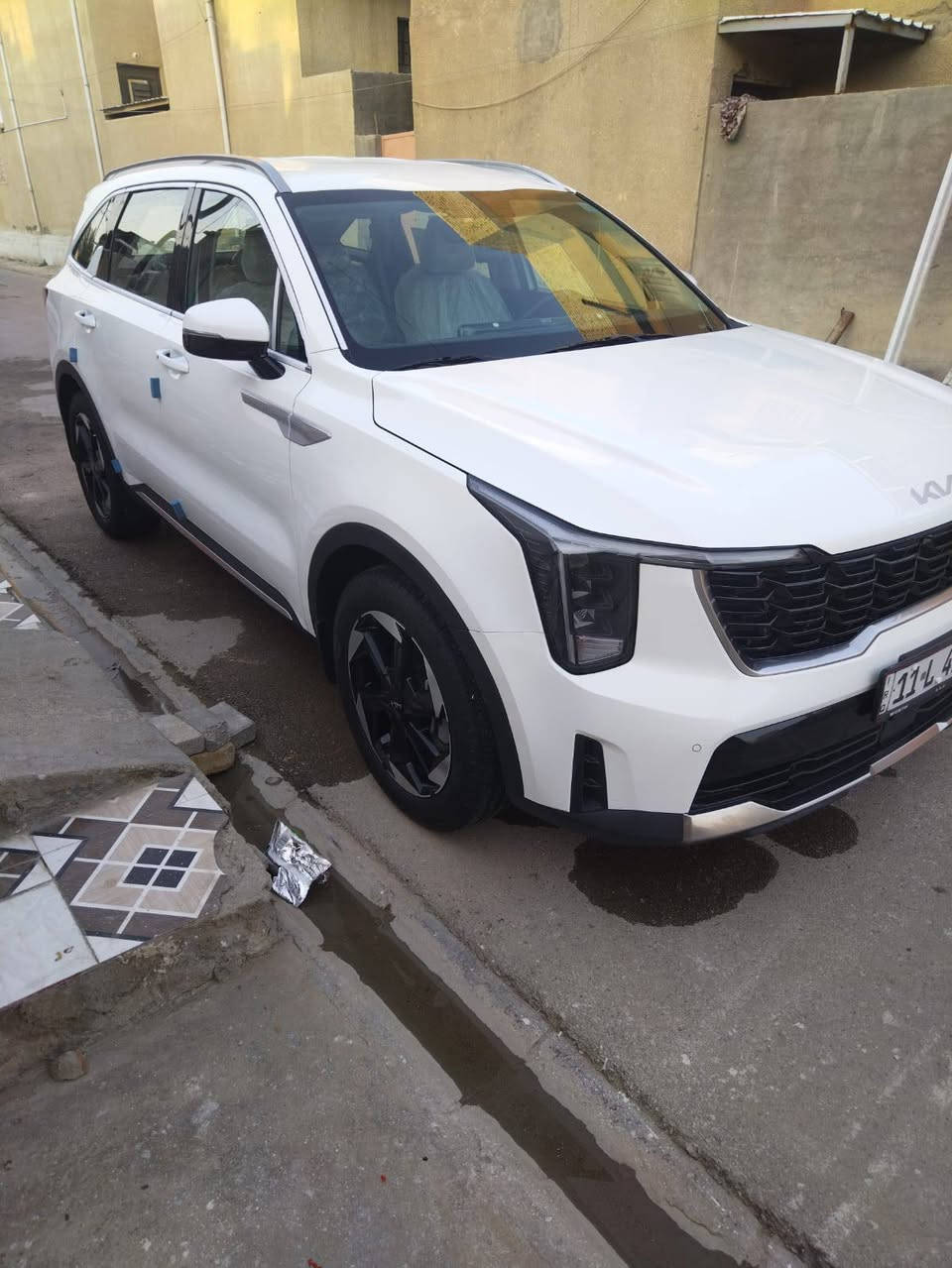 سلام عليكم سورنتو موديل 24 ماشيه 55 مكفوله كفاله عامه عدا بارد بسيط جدا مايبين بس  بسونار رقم بغداد الجديد تحويل مباشر السعر إتصال ع الرقم ***********
مكان واسط العزيزيه
