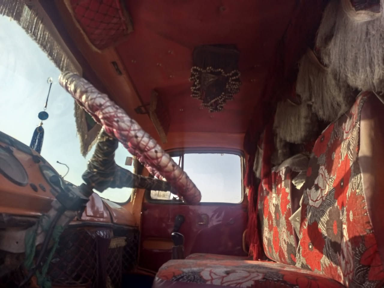 سياره ابو ردين مكفوله شاصي اكسن كير بريك هوا مكينه خير من الله سياره جاهزه بل ماطور وهوز وتانكي ام قلون تفصال السنه سنويه ٣٢ رقم بقداد جواها تواير بل جيس وينه اليدور نضيف ربع ماذب عليها مكان السماره  الكرامه سياره بسمي رقمي *********** سياره عشراويه
