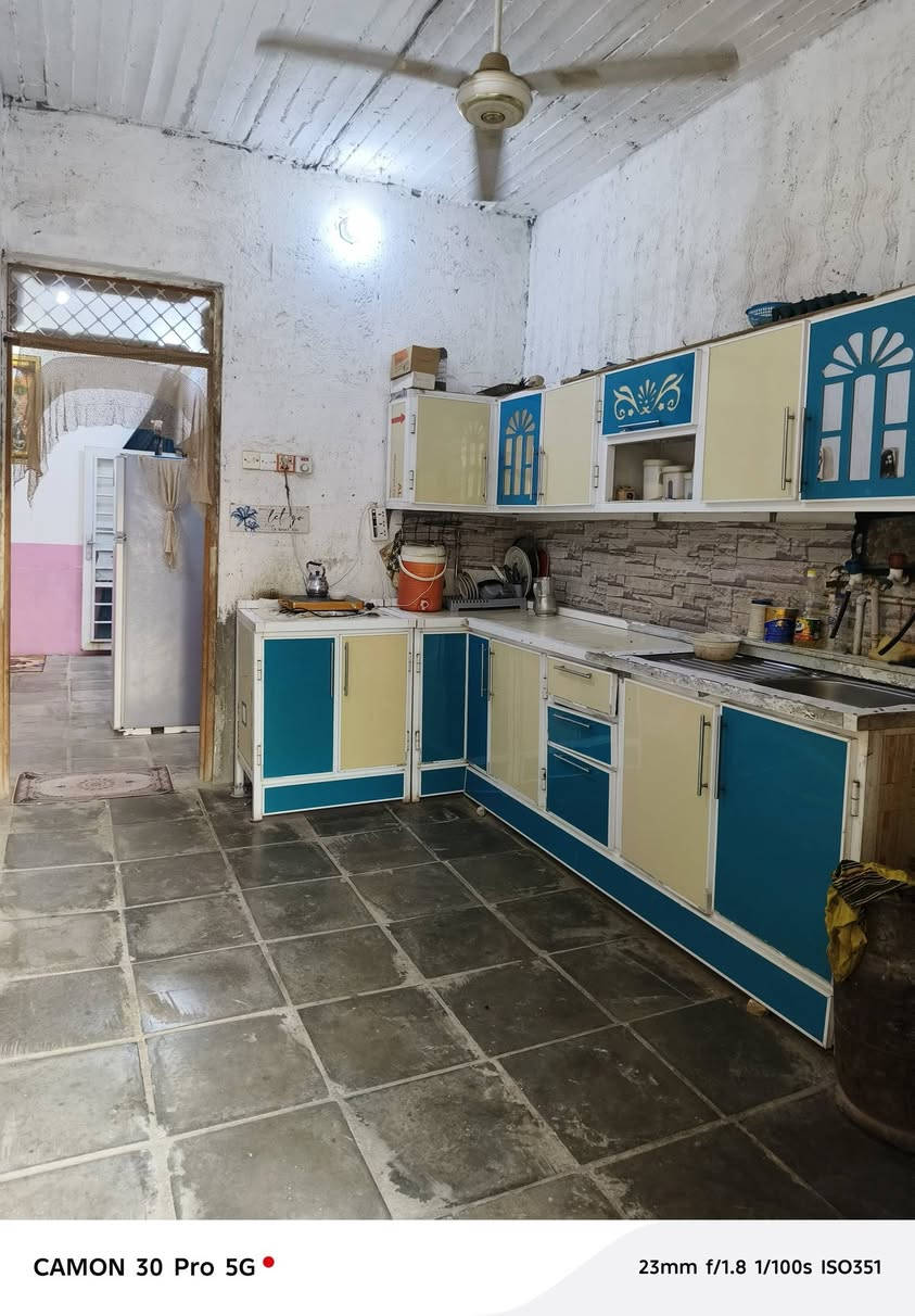 سلام عليكم بيت للبيع 🏫
مساحة البيت 250 متر 📐📏 يحتوي الدار عله غرفه +استقبال+ صاله +صحيات خارجيه وداخليه اساس كونكريت وسكف صب عنوان الدار الكوفه شارع المعمل ***********
