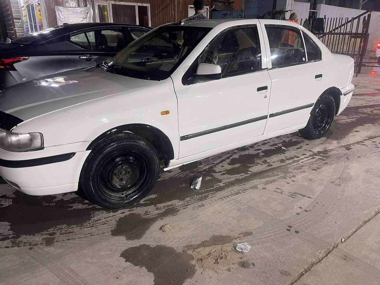 السلام عليكم سمند 2011 خصوصي رقم قادسيه كير مكينه حداديه جديده سياره مصبوغه اثر جراد تبريد شغال حلوه السياره سنويه 26  مكان السياره الديوانية مماتواجد على ‏‪***********‬‏ السعر 32 وبيها مجال
