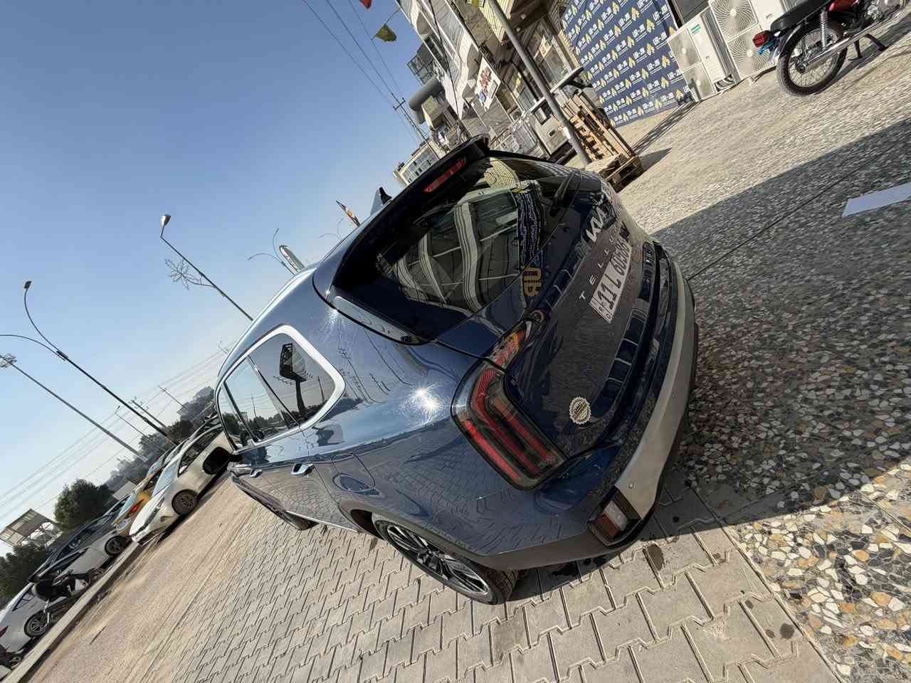 تلرايد 2023 السياره فول اعلى فئه حادثه فقط بنيد بدون شواصي بدوان دواخل كلكراف فتحتين كشنات جلد  غرفه بيضه 5 كامرات اشاير مري مري شفط بردات بلادي 7 راكب كشنات تدفئه تبريد شحن واير لس السياره فول اعلى فئه *********** مكانه كربلاء رقم الشاصي موجود بلصور  السعر 33 الف وبيه ومجال
