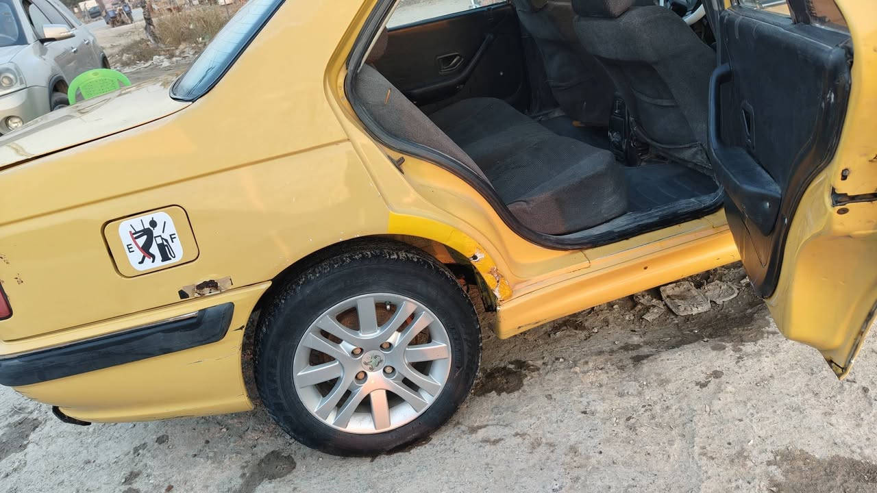 السلام عليكم بيجو بارص 2015 رقم الماني 🚨   للبيع سنويه  ضايعه مطلعين كتاب بيهه هيه غرامات مصفره سعره 25 للتوااصل ***********
