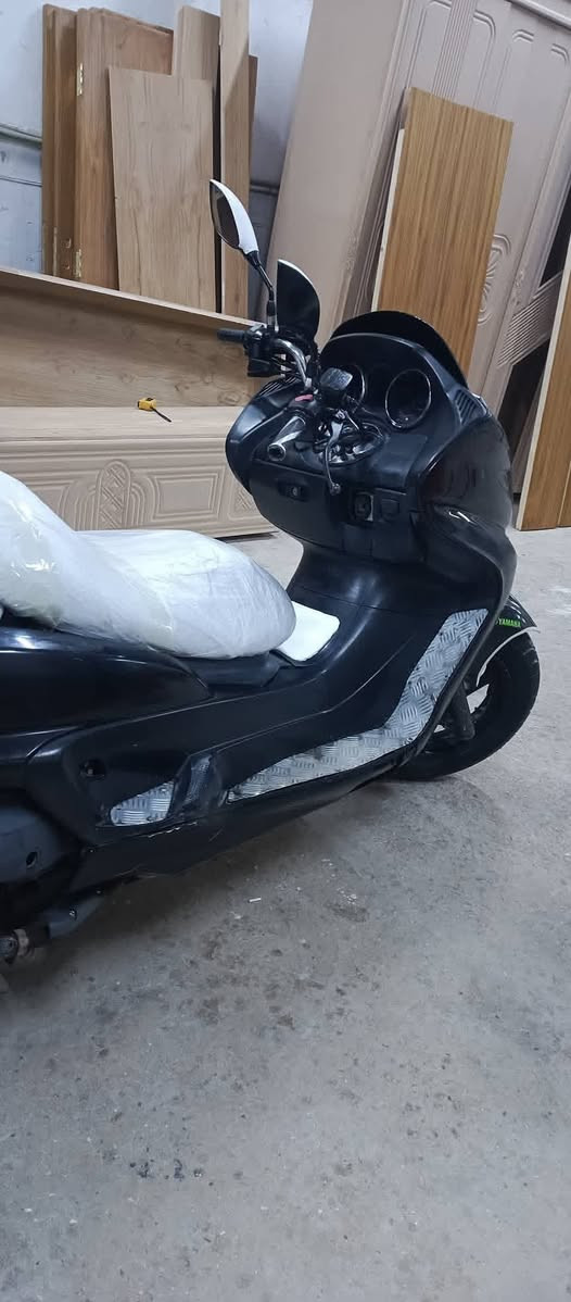 سلام عليكم دراجه ماجسته ملي كراند 
دراجه كامله مكفوله اي نقص مابيها 1/1
محرك 400
سعر 850 الف وترهم مراوس حسب القناعه
***********
***********
